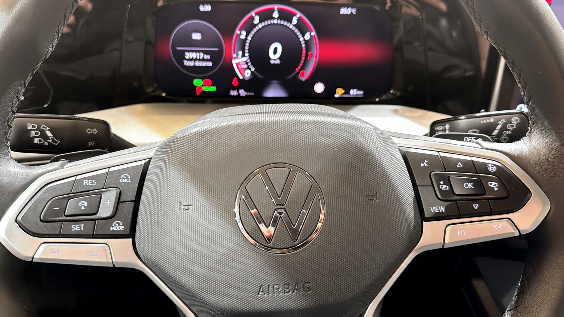 Volkswagen Golf NWA88R