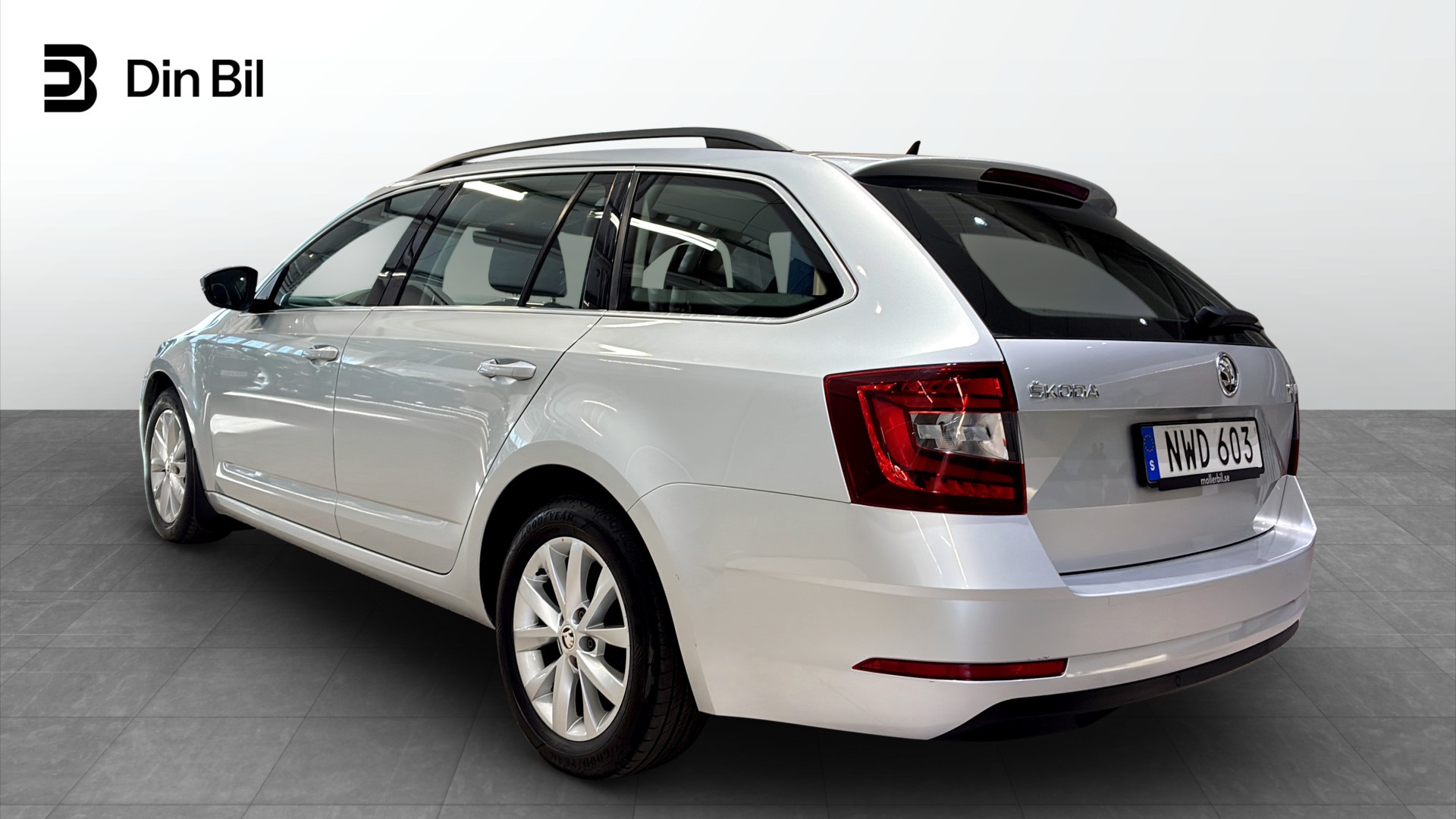 Skoda Octavia Combi NWD603