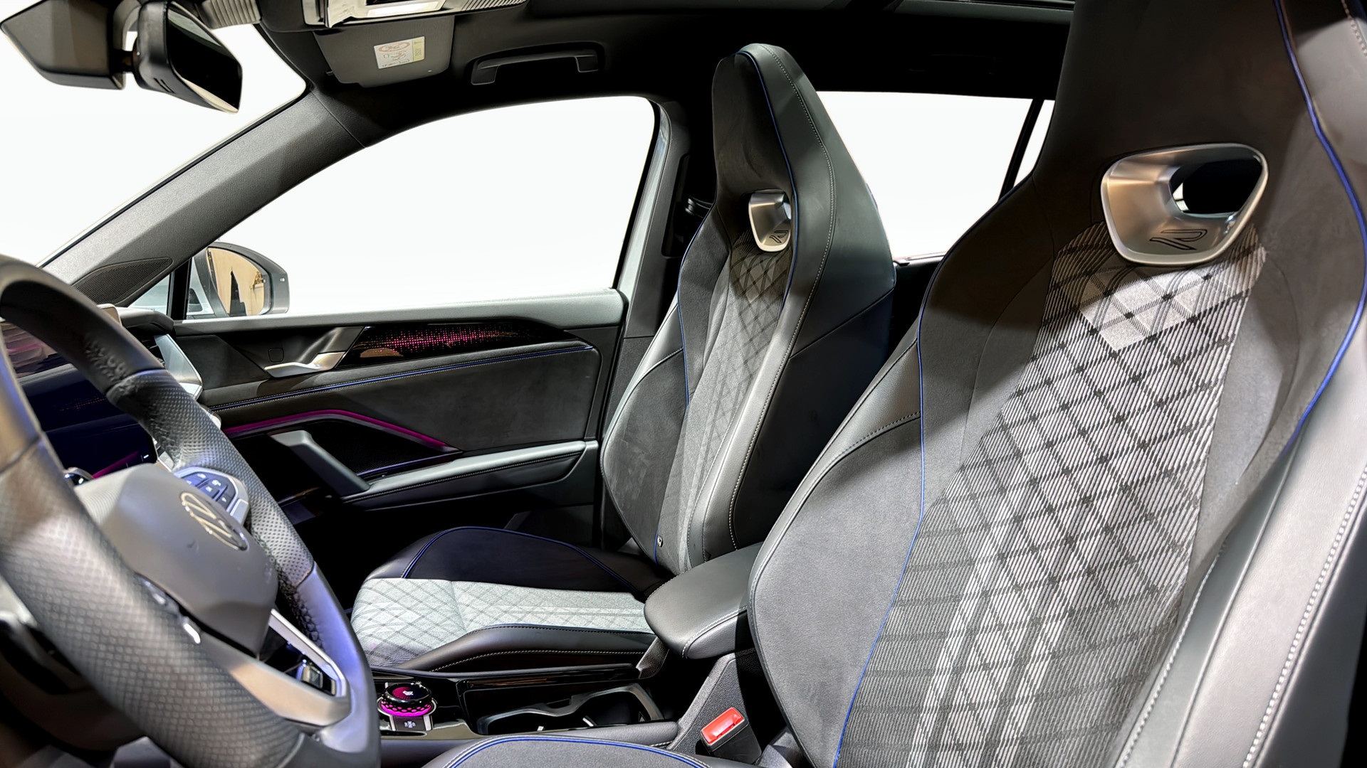Volkswagen Tayron NWM60R