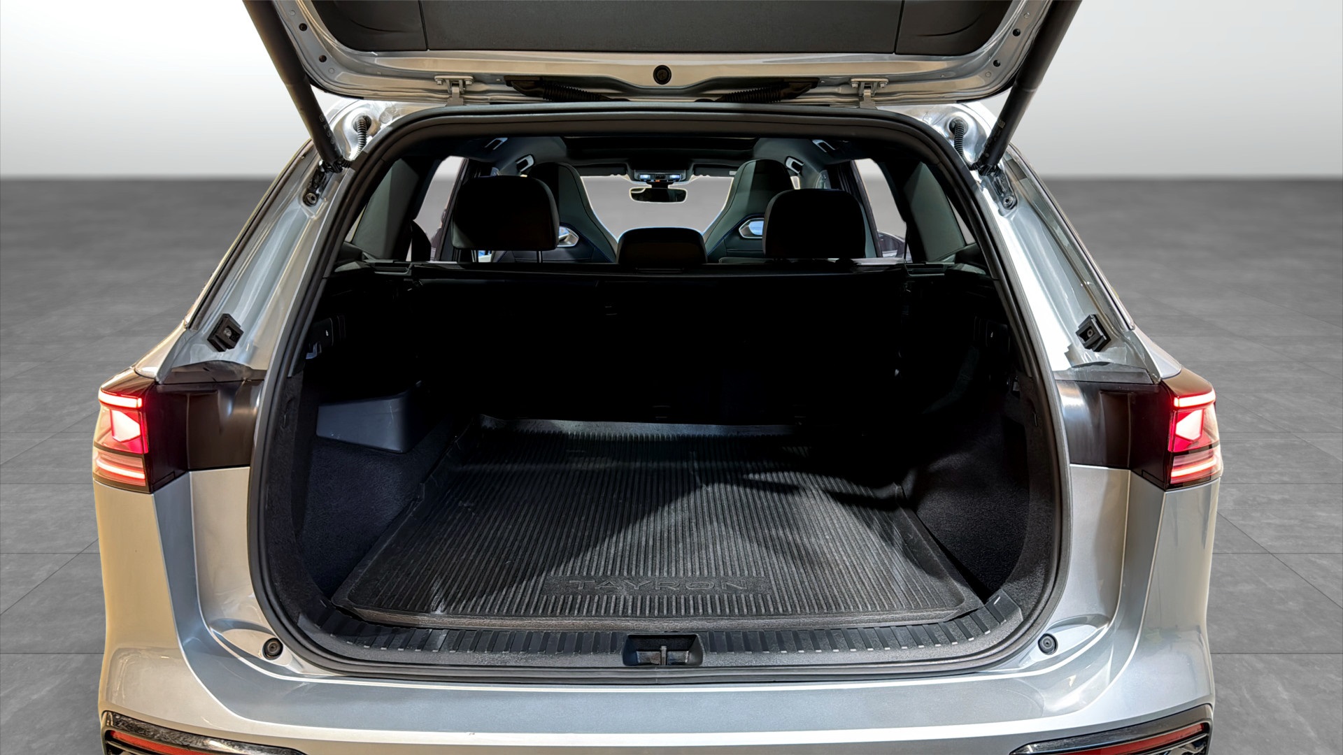 Volkswagen Tayron NWM60R