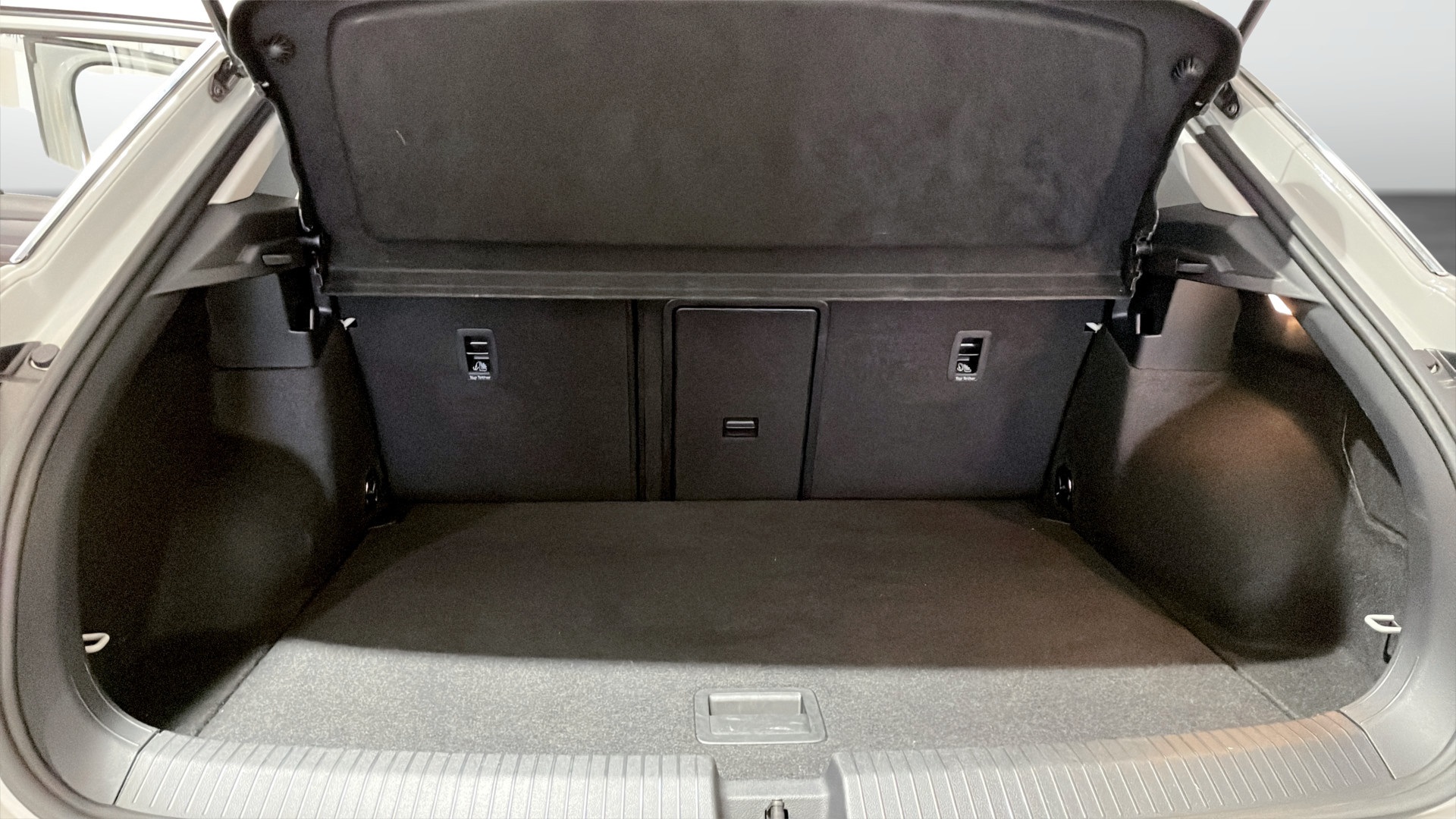 Volkswagen T-Roc NWS59U