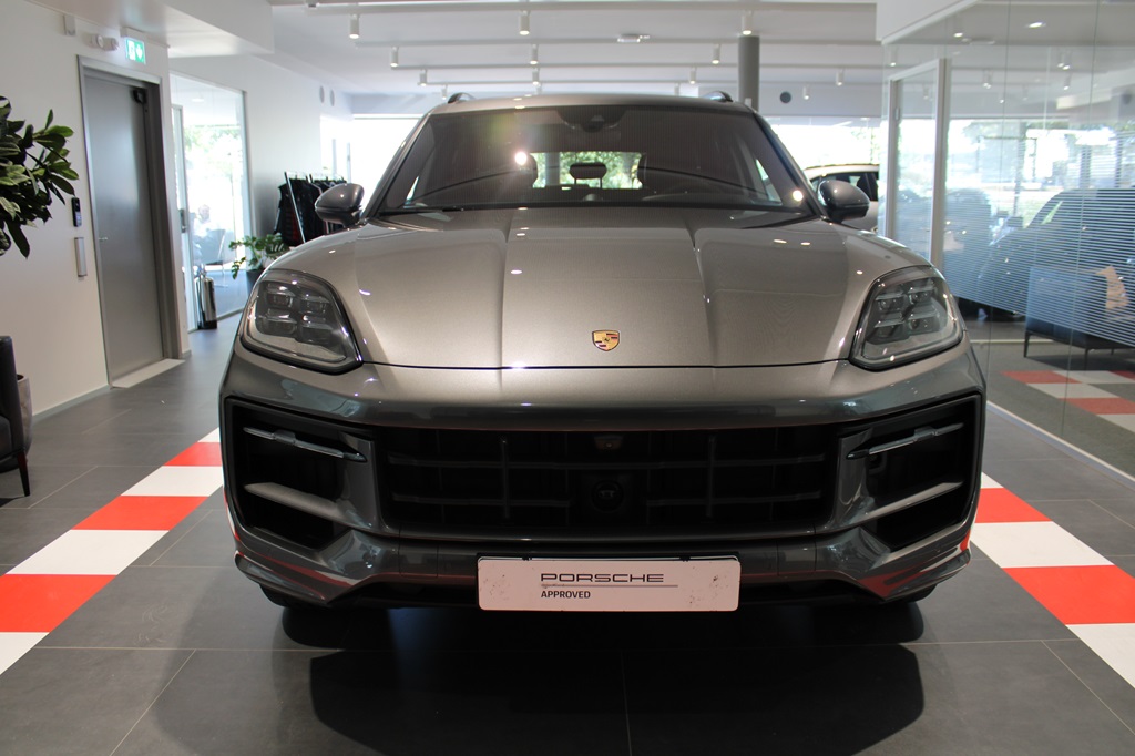 Porsche Cayenne NWW01Y