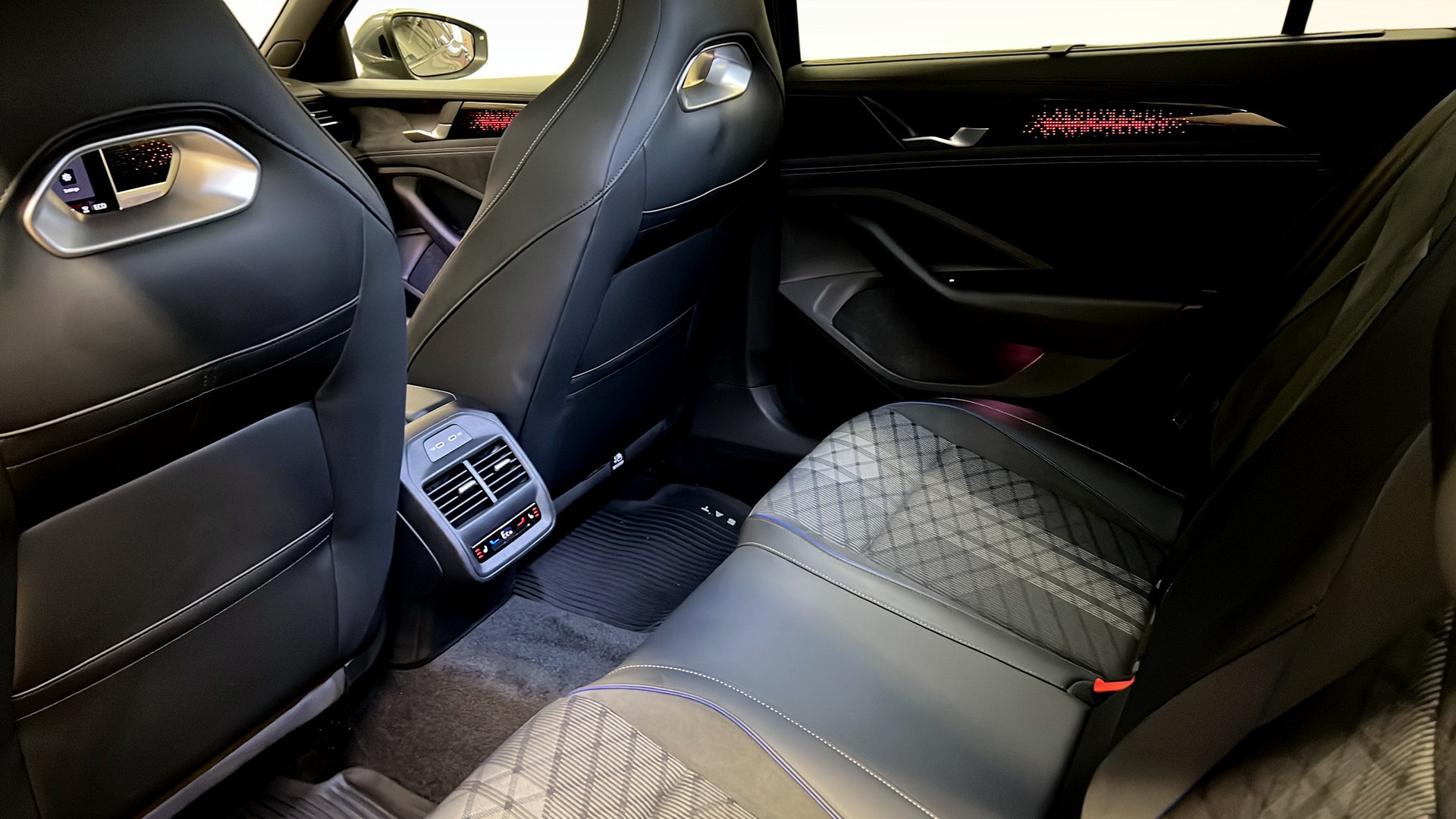 Volkswagen Passat Sportscombi NXH60M