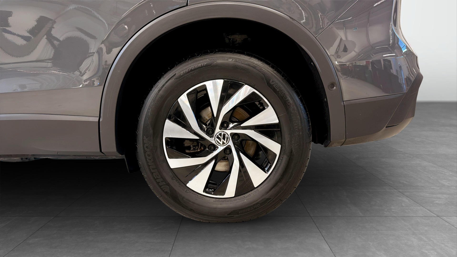 Volkswagen Tiguan NXJ97S