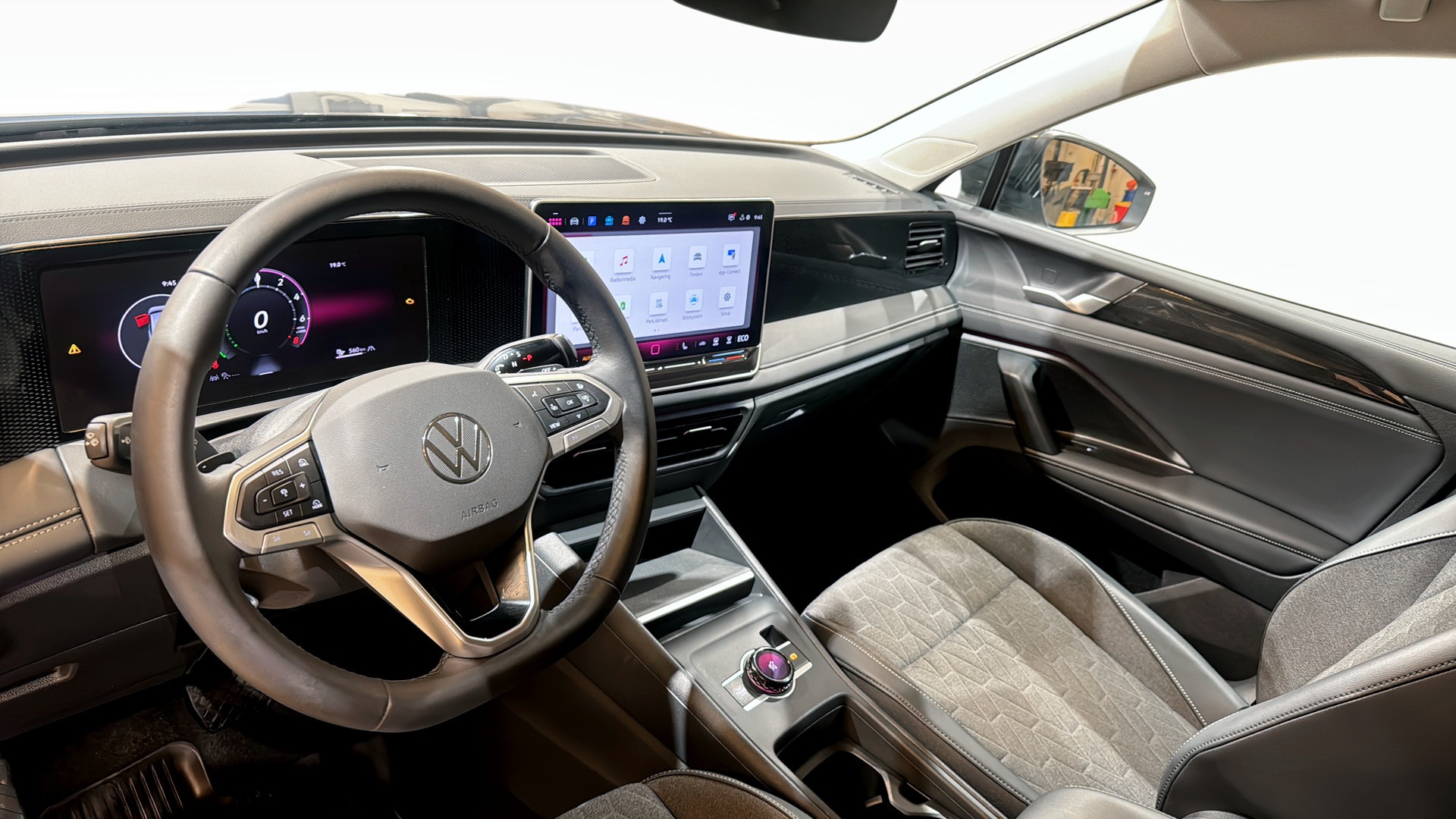 Volkswagen Tiguan NXJ97S