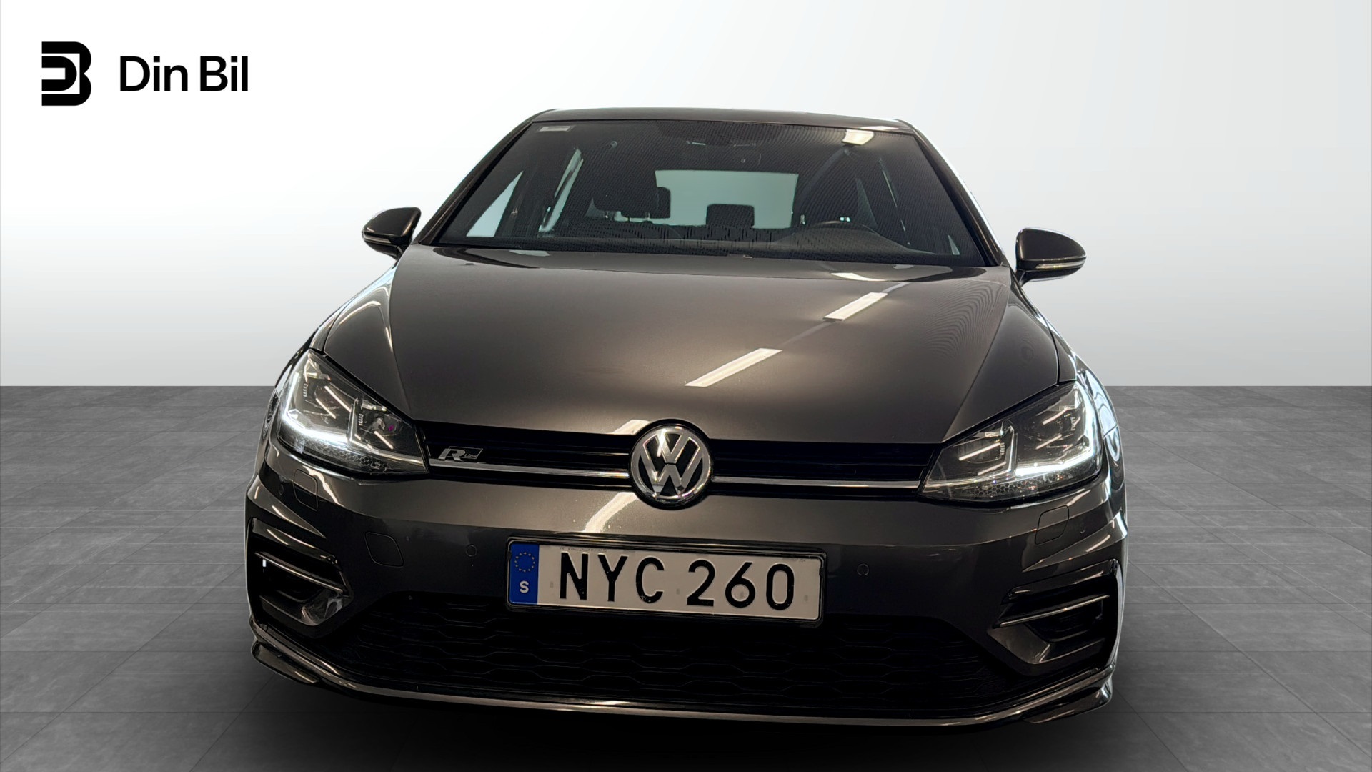 Volkswagen Golf NYC260