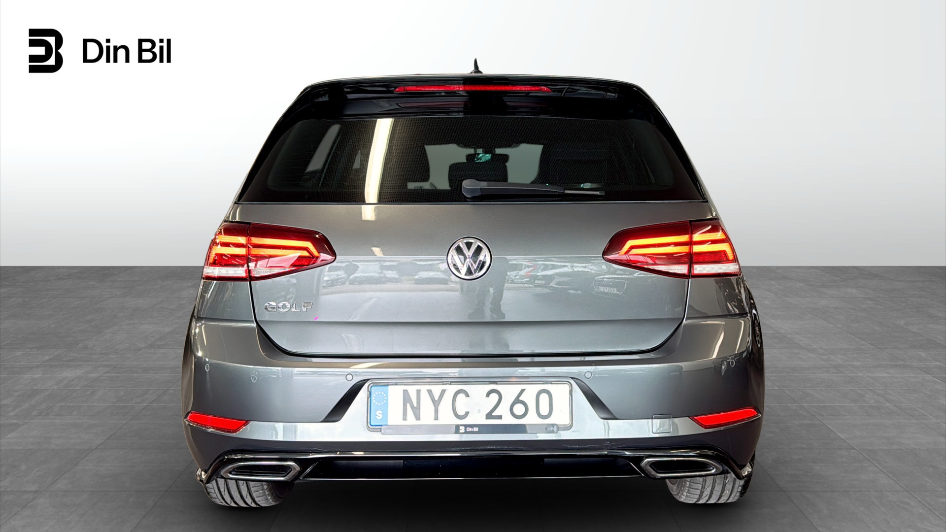 Volkswagen Golf NYC260