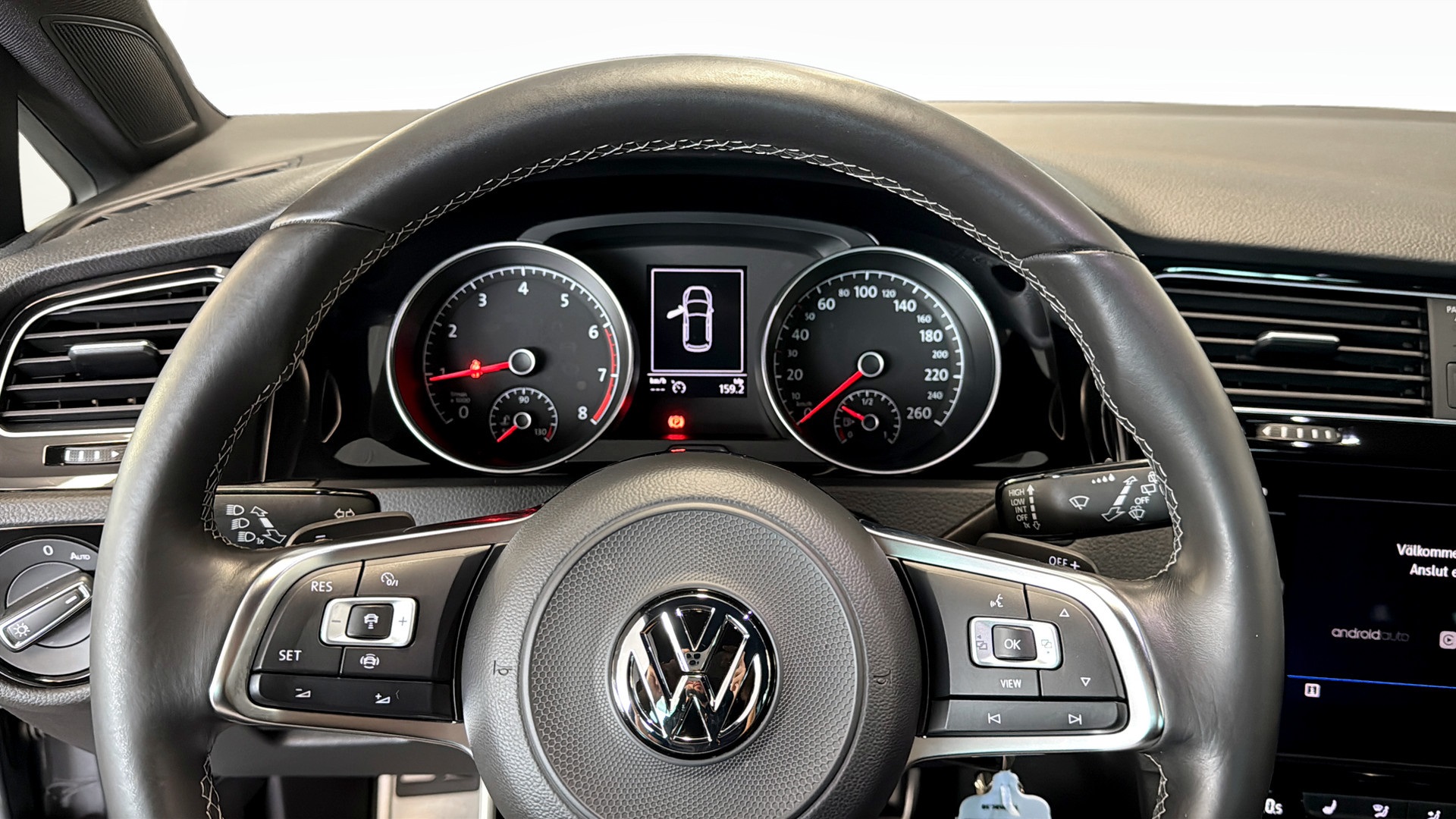 Volkswagen Golf NYC260