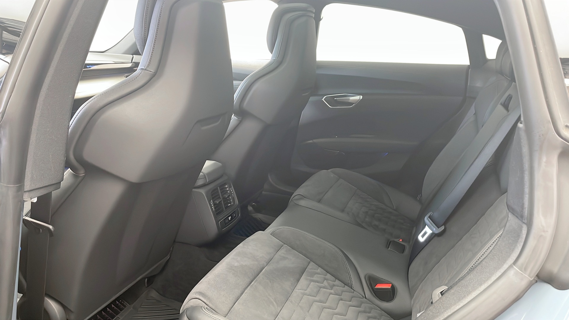 Audi e-tron GT quattro NZO447