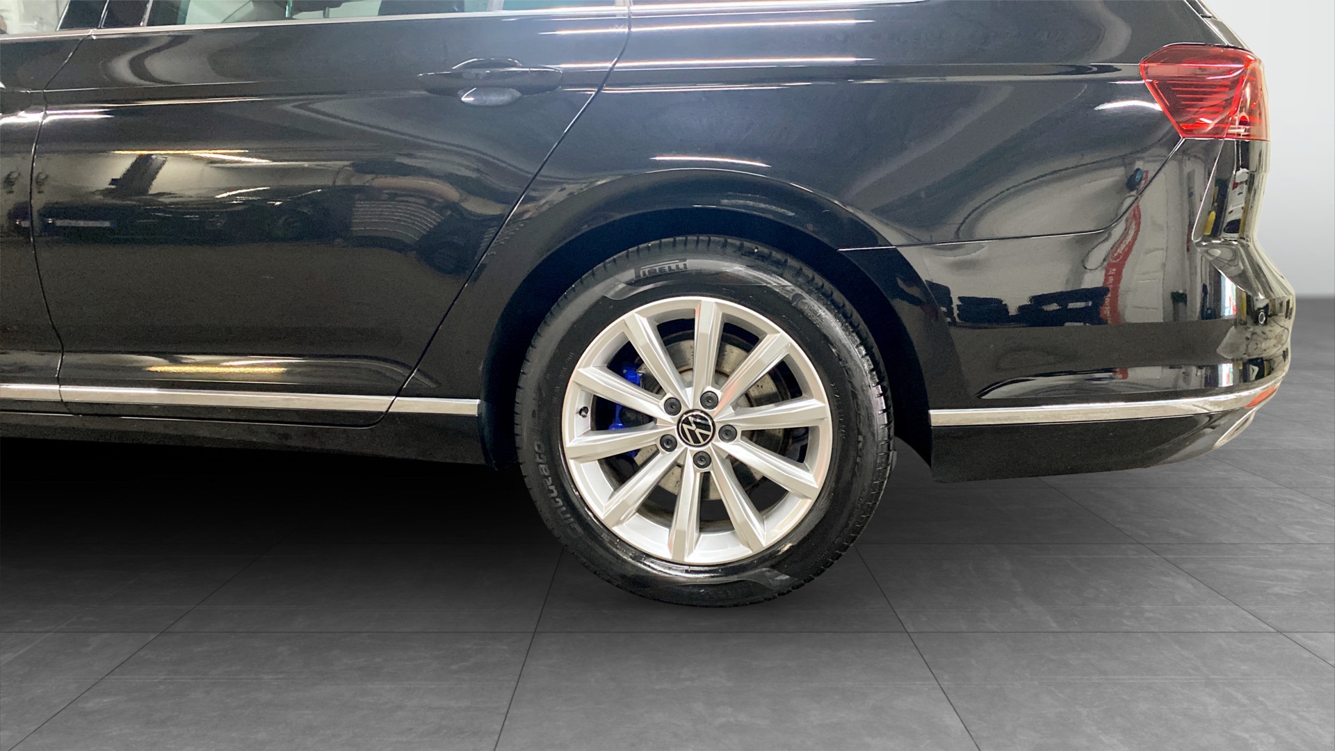 Volkswagen Passat Sportscombi NZU83G