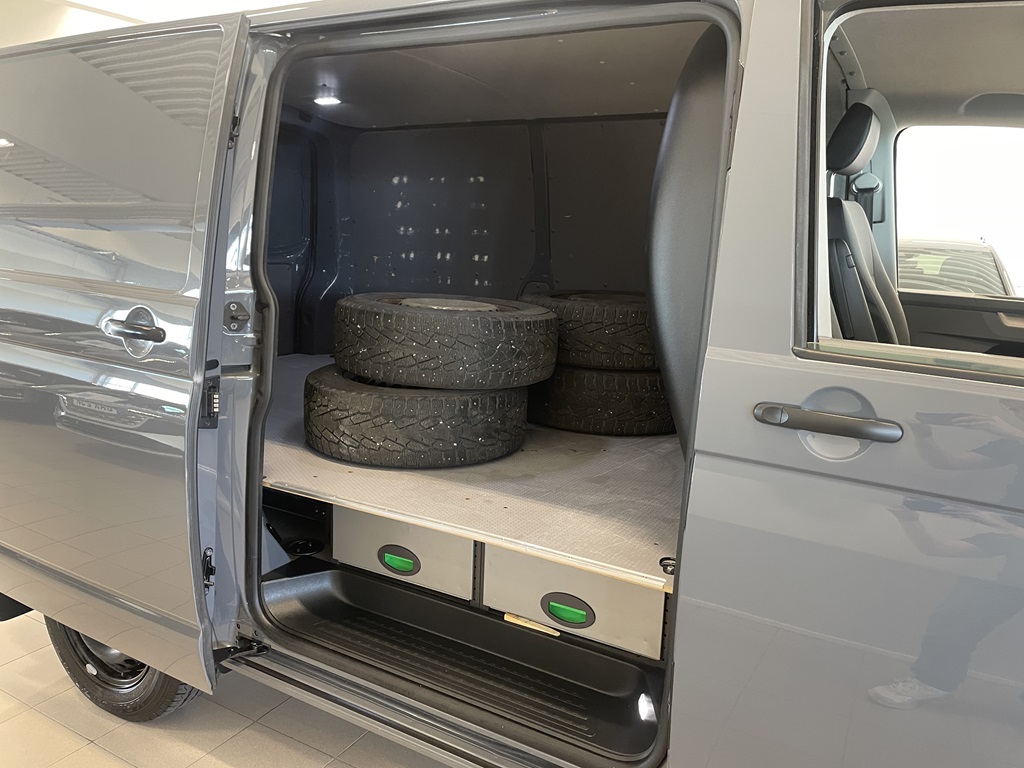 Volkswagen T6 Transporter OAP00T
