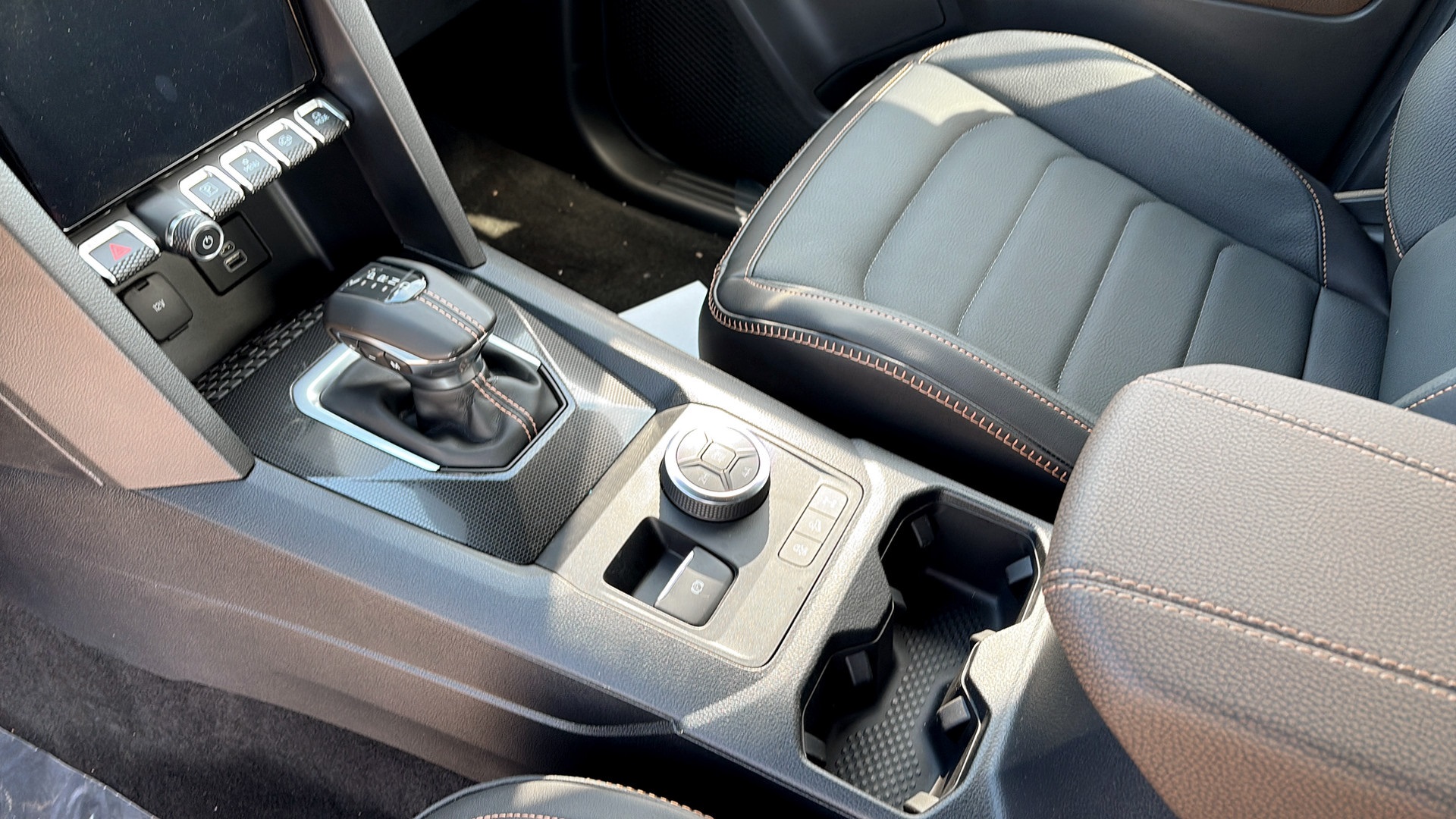 Volkswagen Amarok OAP61M