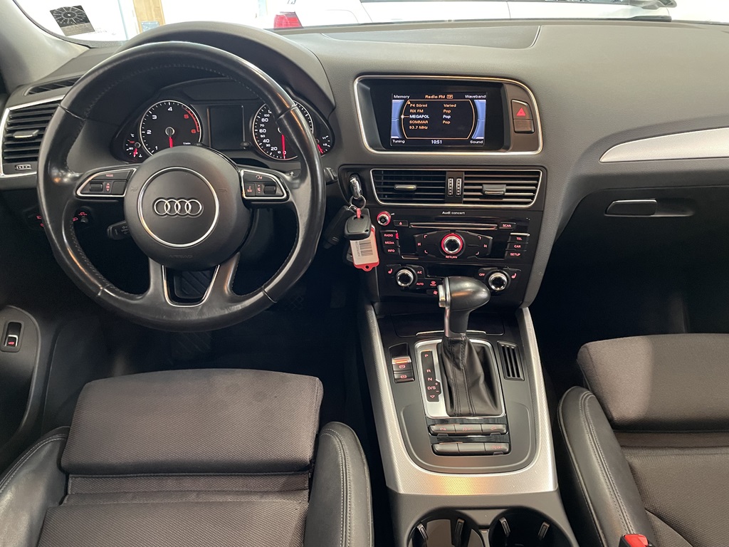Audi Q5 OAX123