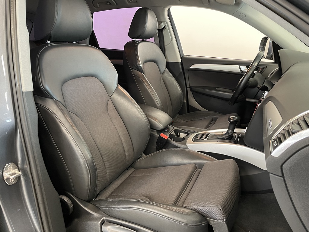 Audi Q5 OAX123