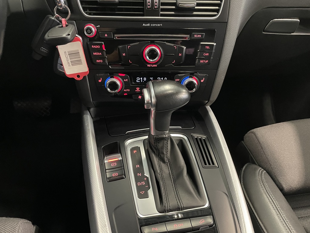 Audi Q5 OAX123