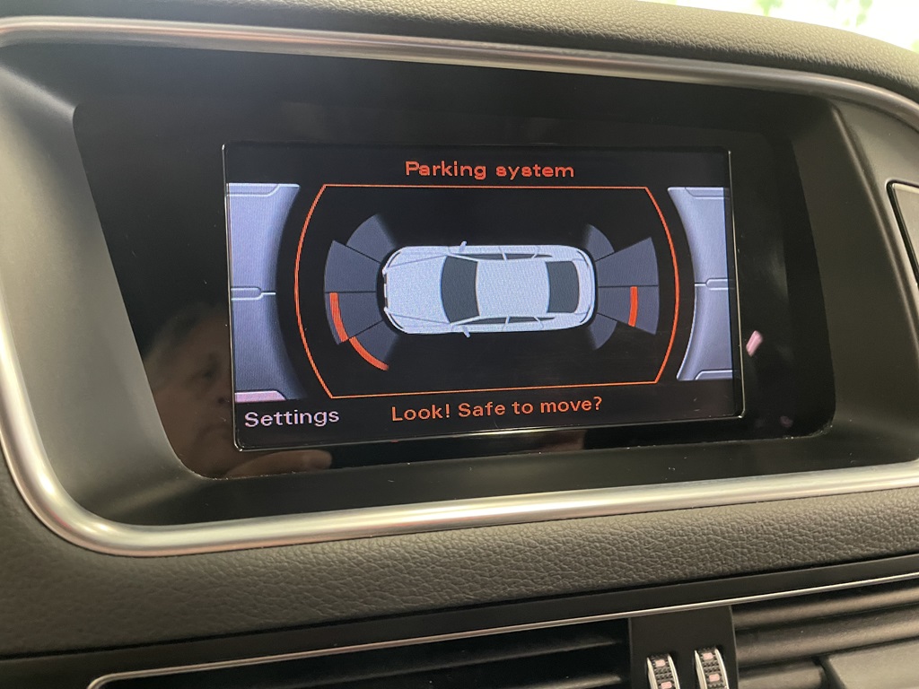 Audi Q5 OAX123