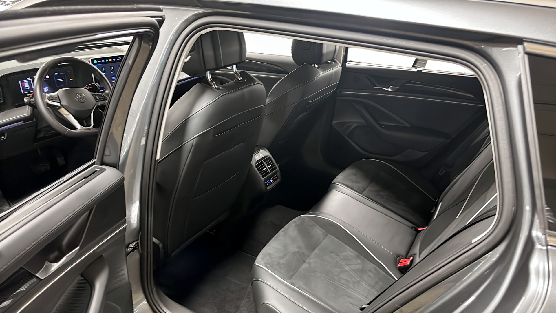 Volkswagen Passat Sportscombi OBM61K