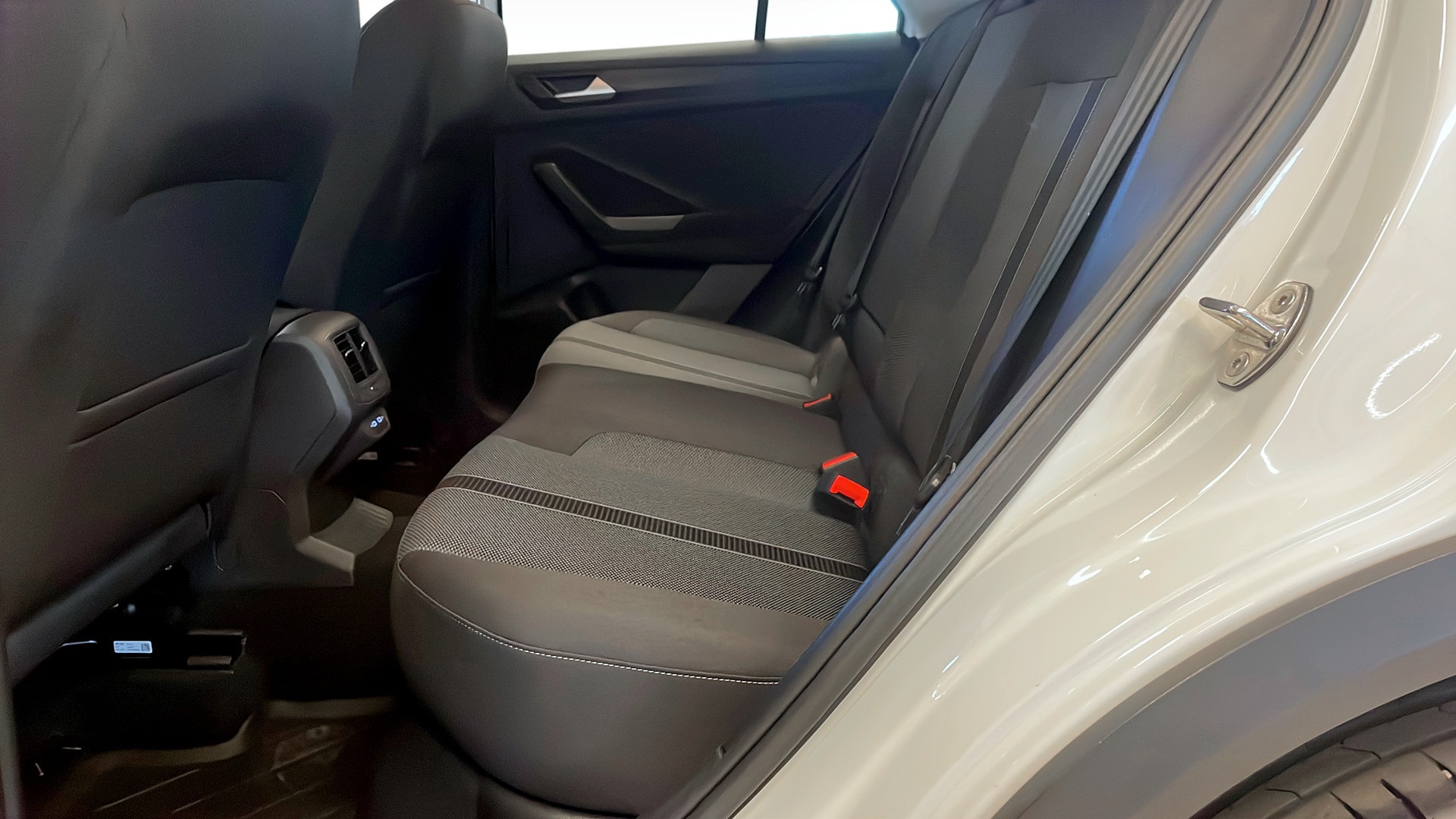 Volkswagen T-Roc OBN07S