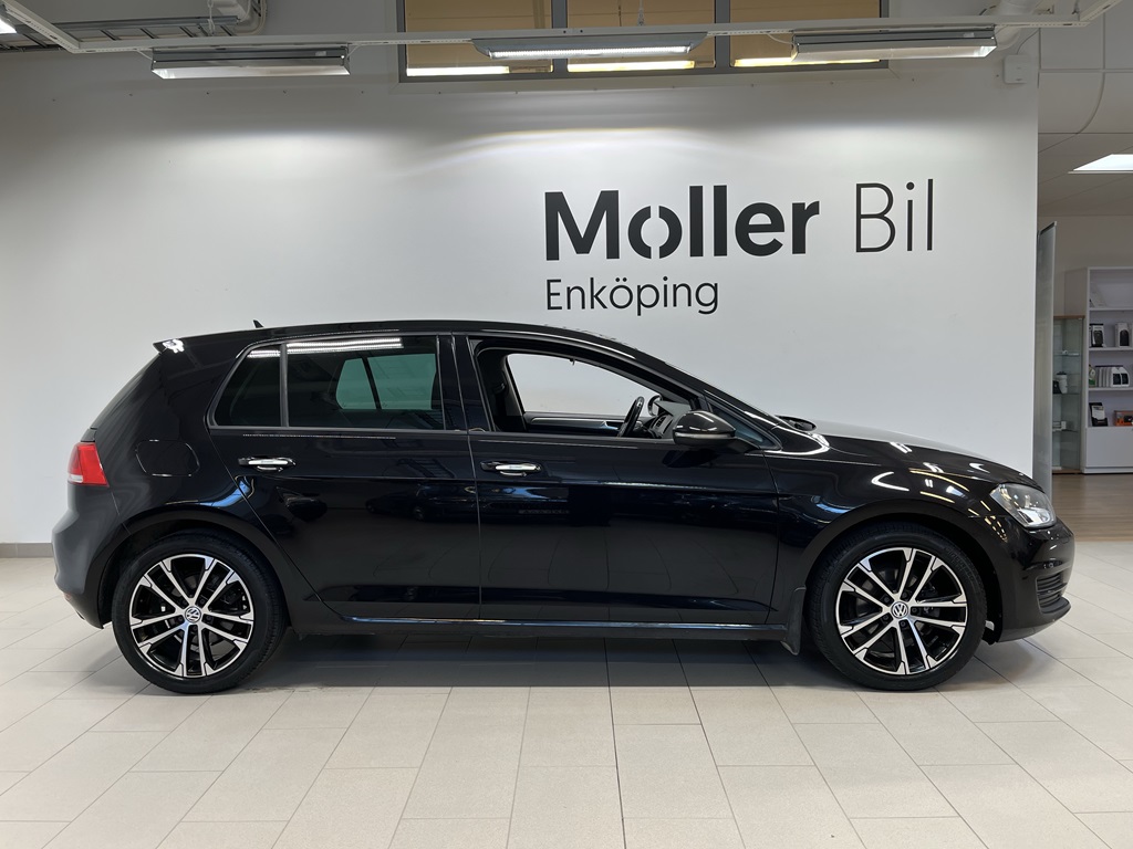 Volkswagen Golf OCJ030
