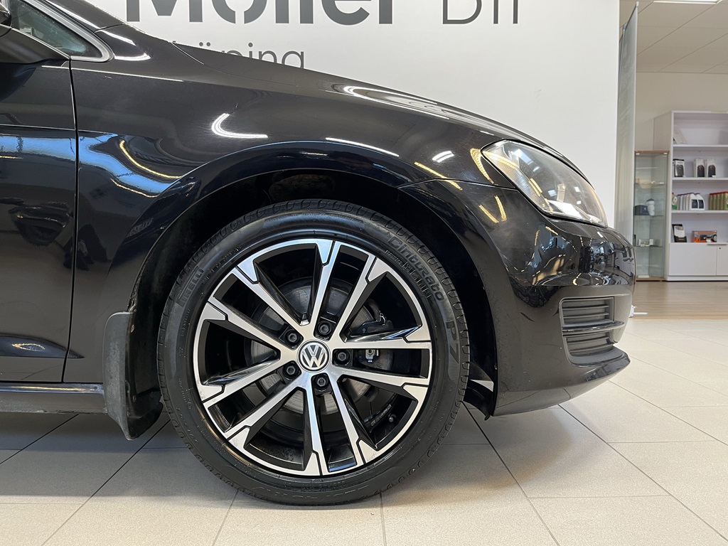 Volkswagen Golf OCJ030