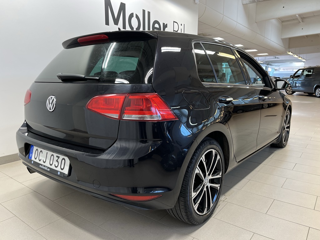 Volkswagen Golf OCJ030