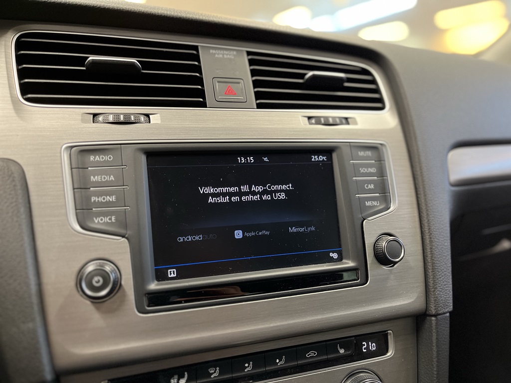 Volkswagen Golf OCJ030