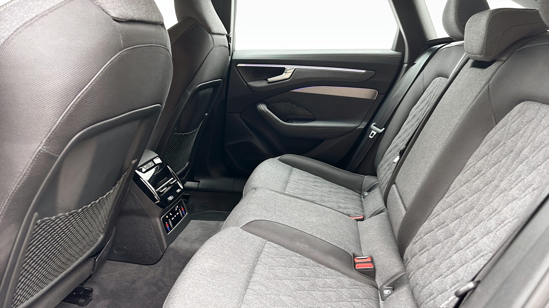 Audi A6 Avant OCP26A
