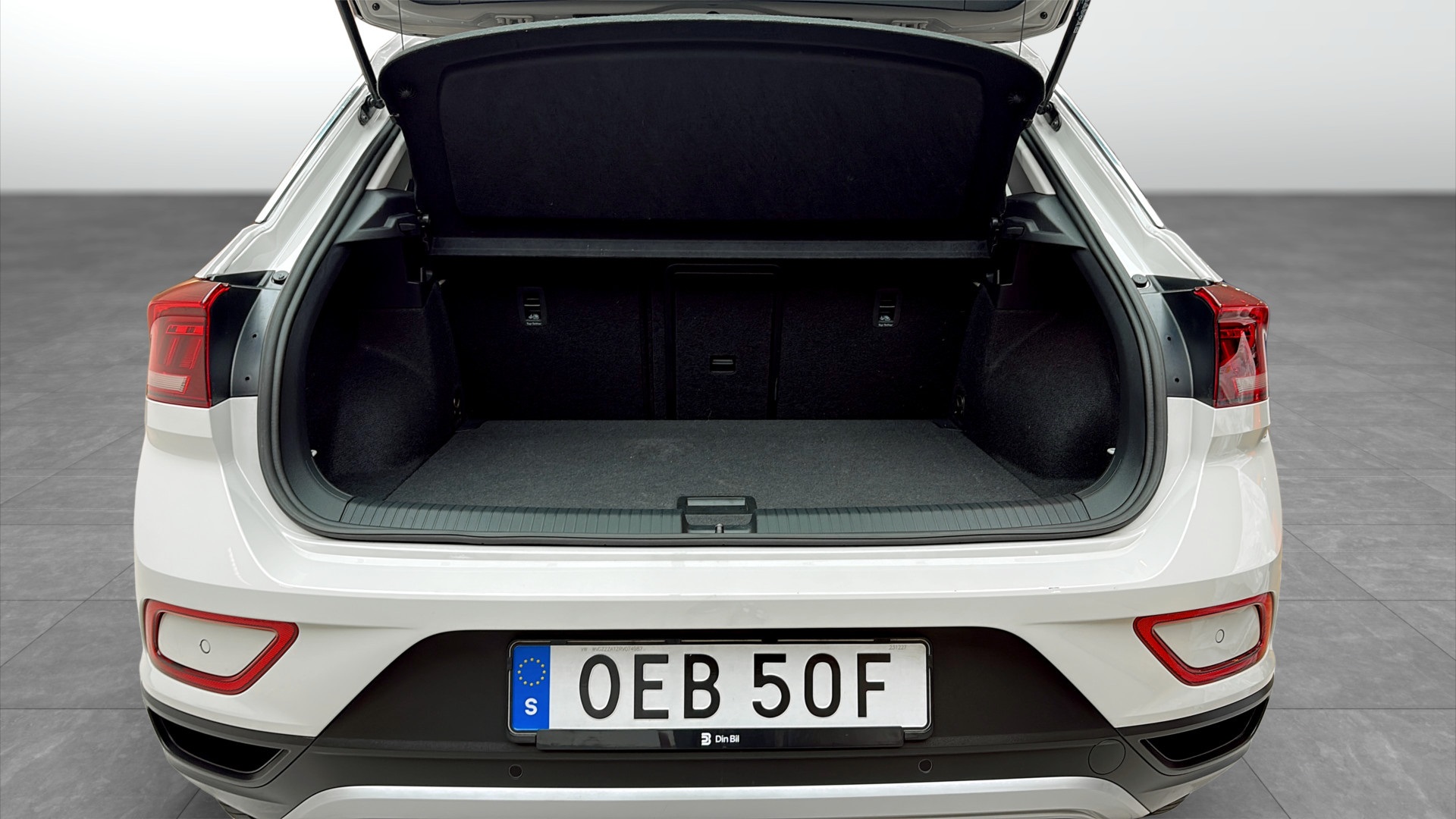 Volkswagen T-Roc OEB50F