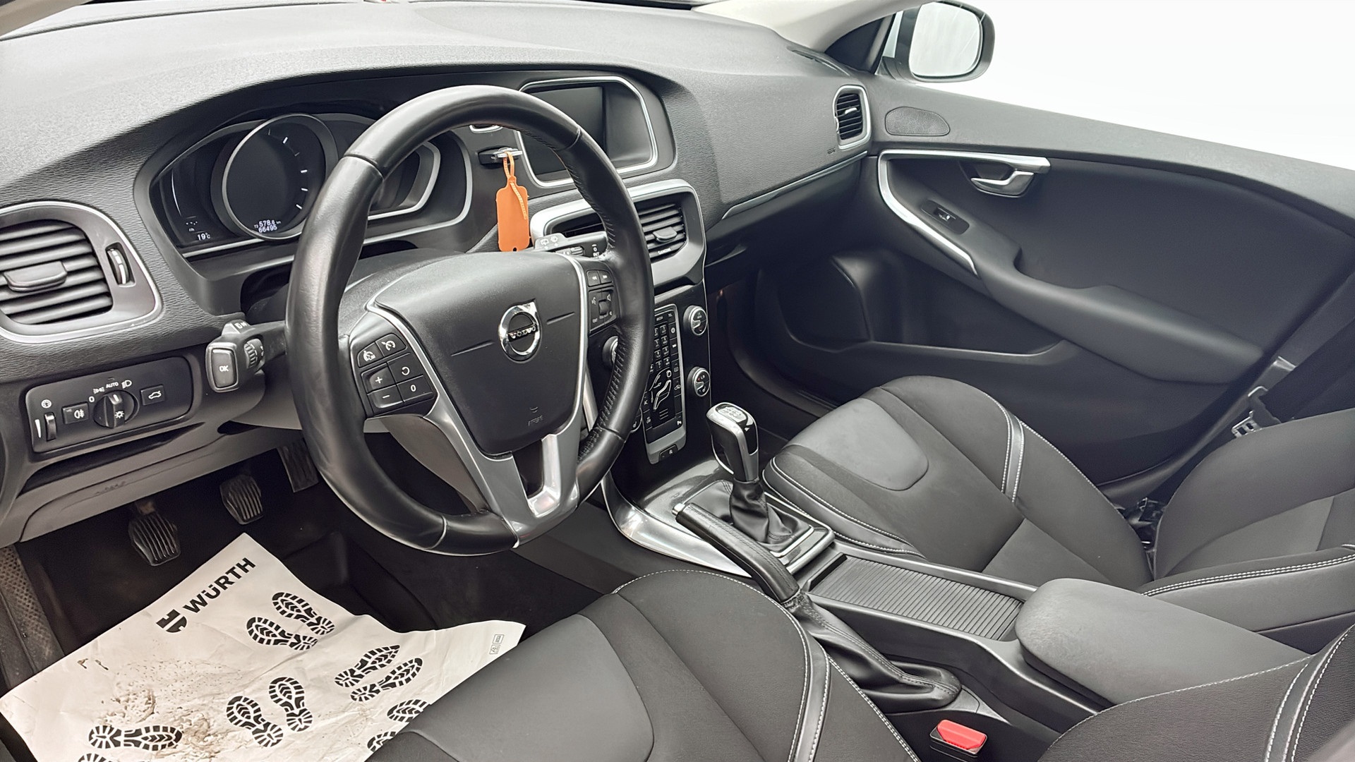 Volvo V40 OED311