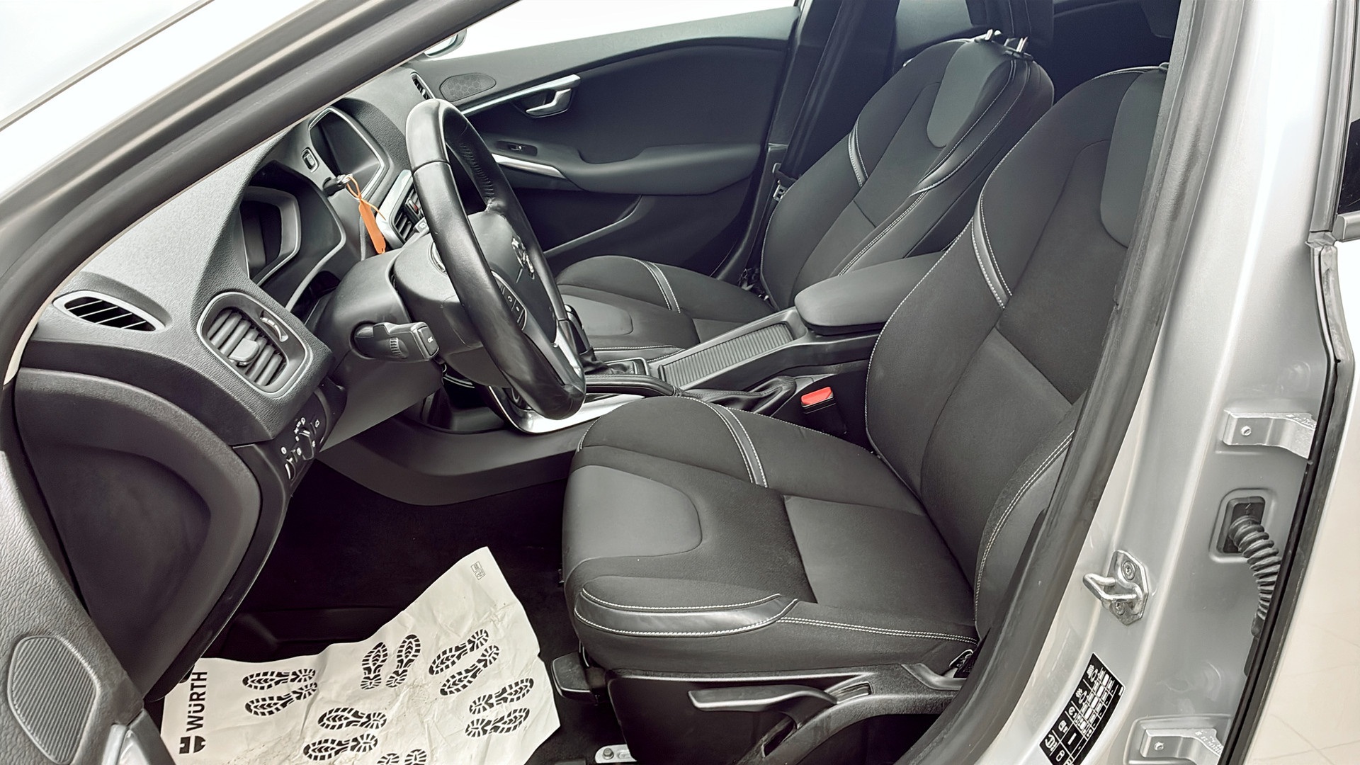 Volvo V40 OED311