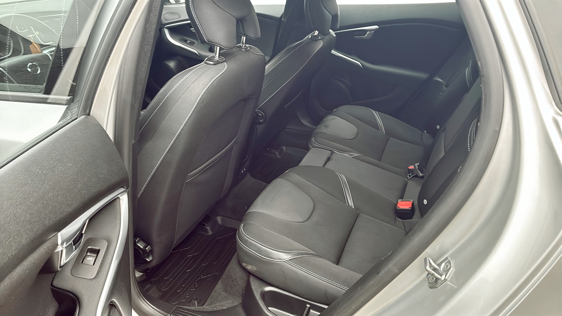 Volvo V40 OED311