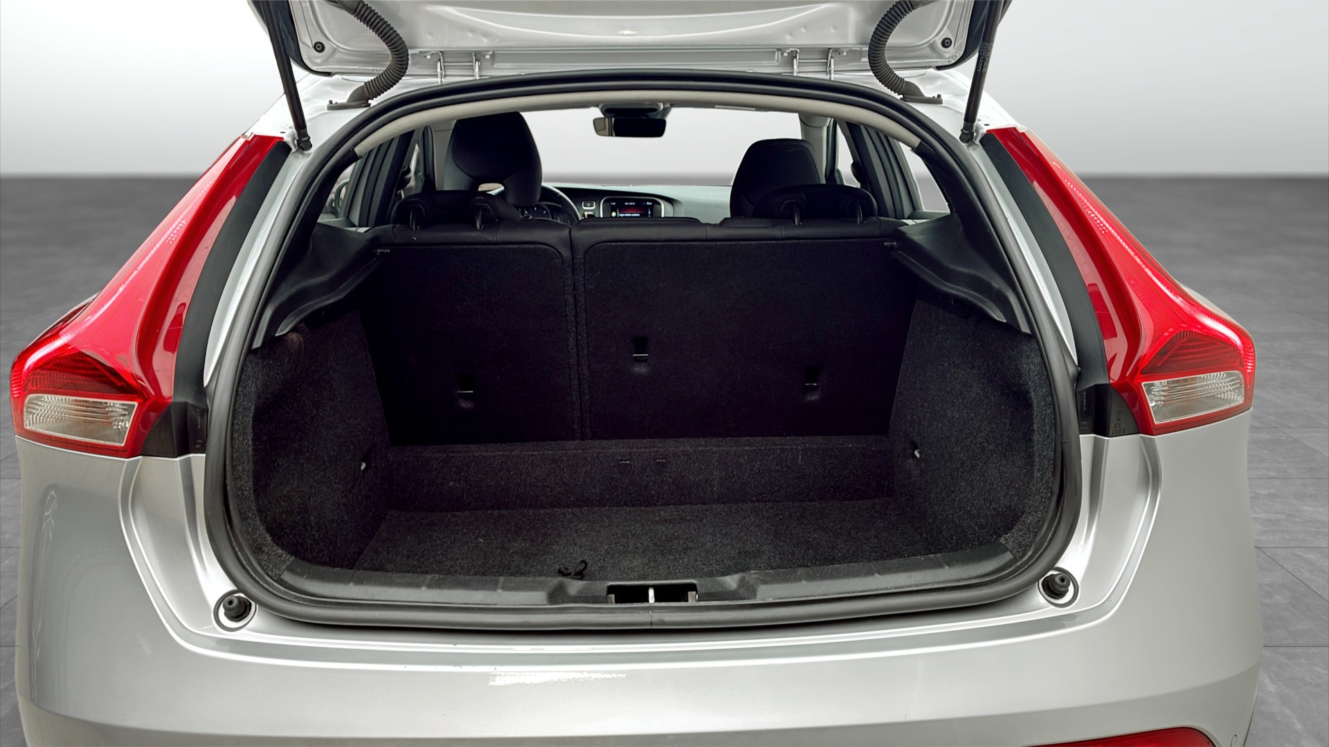 Volvo V40 OED311