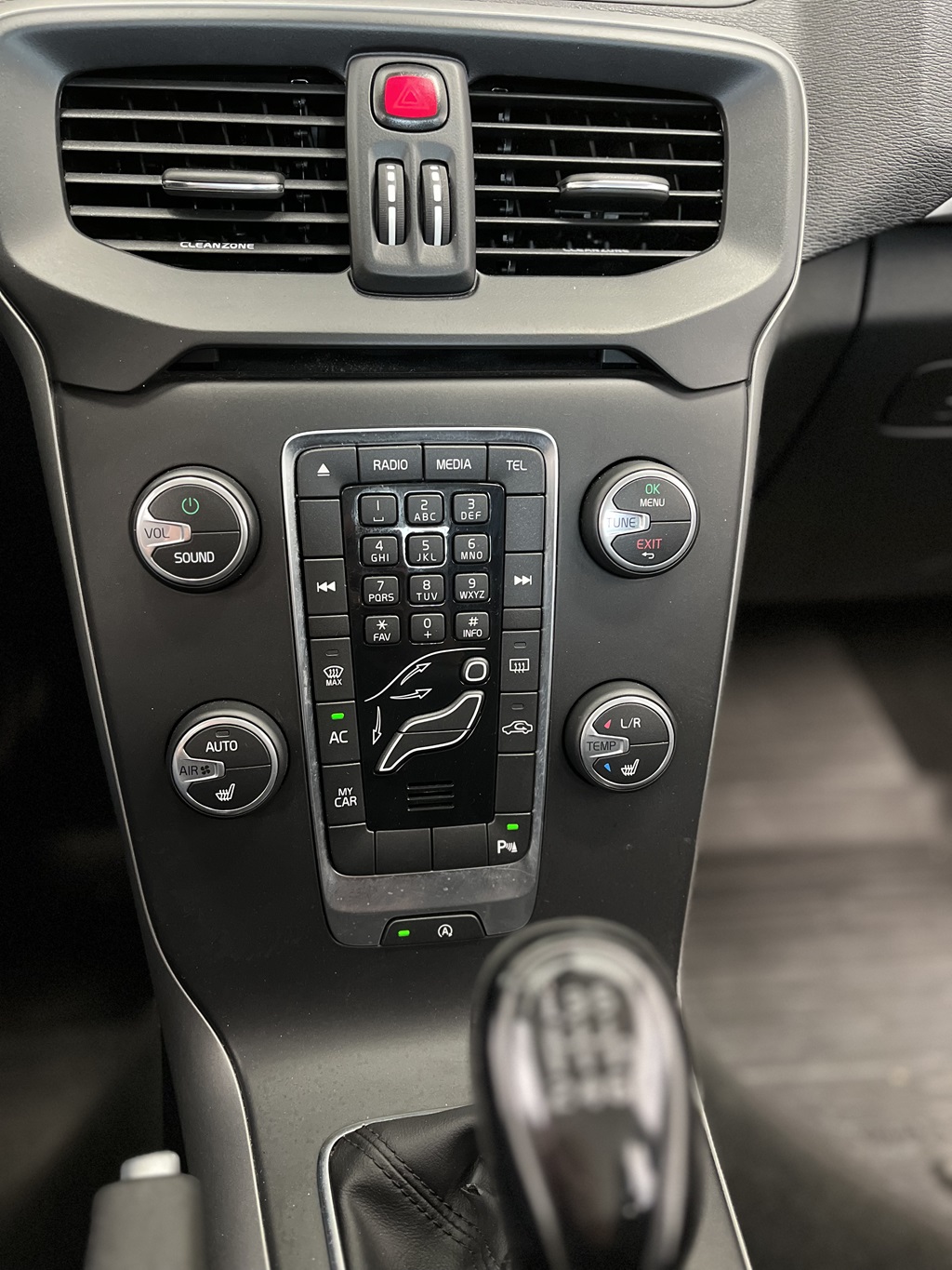 Volvo V40 OEJ180