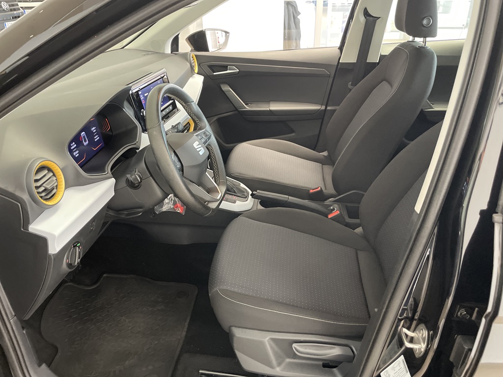 SEAT Arona OEU43N