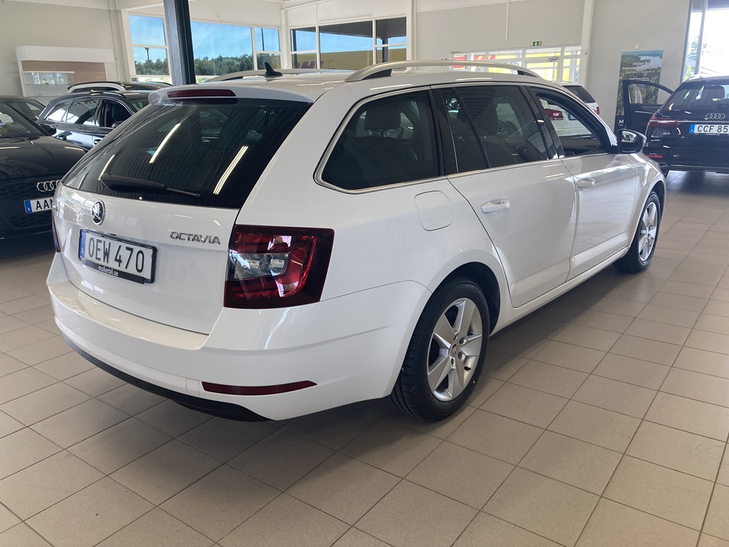 Skoda Octavia Combi OEW470