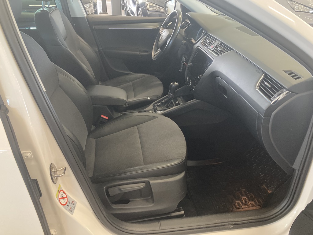 Skoda Octavia Combi OEW470