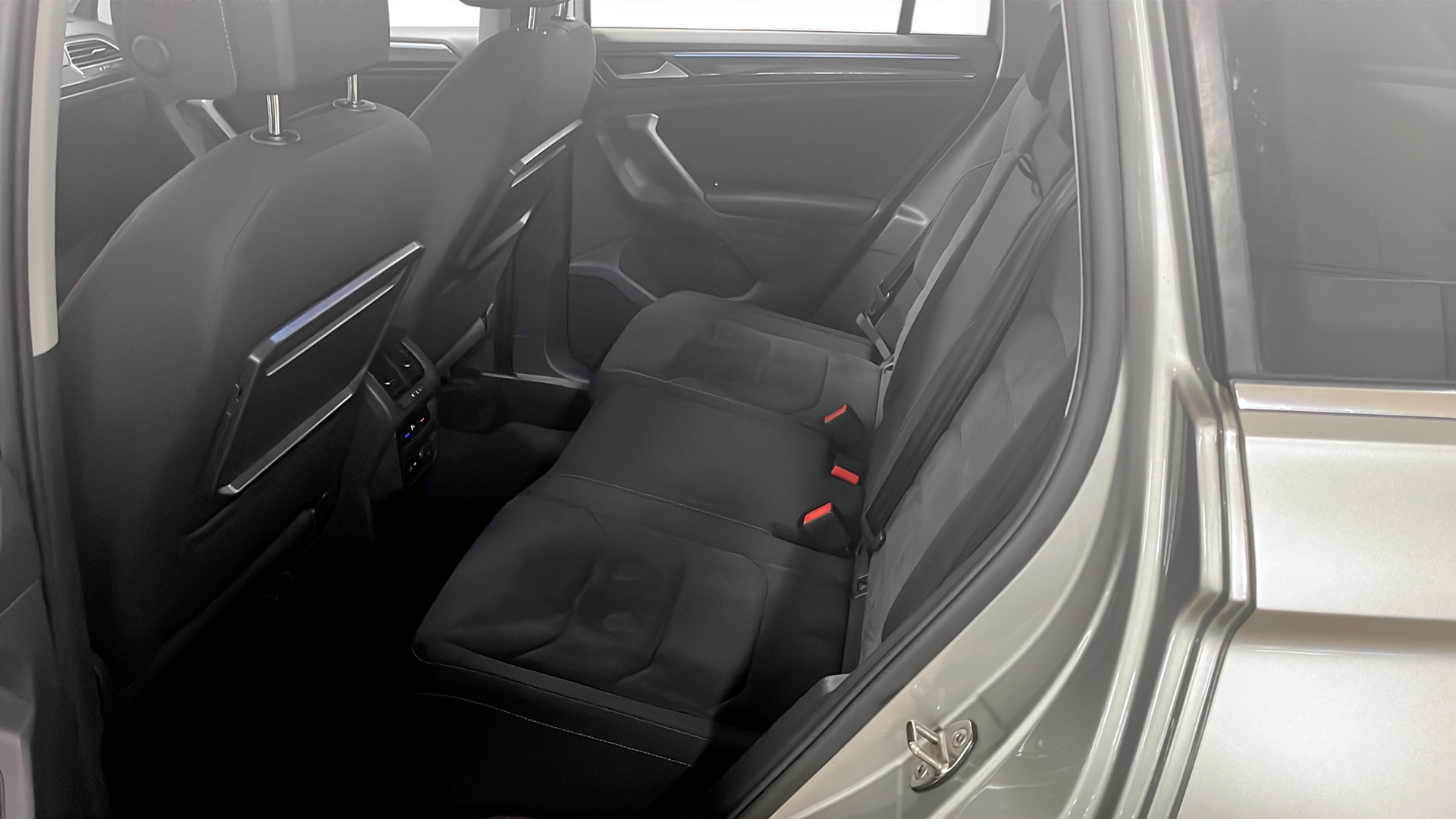 Volkswagen Tiguan OFS955