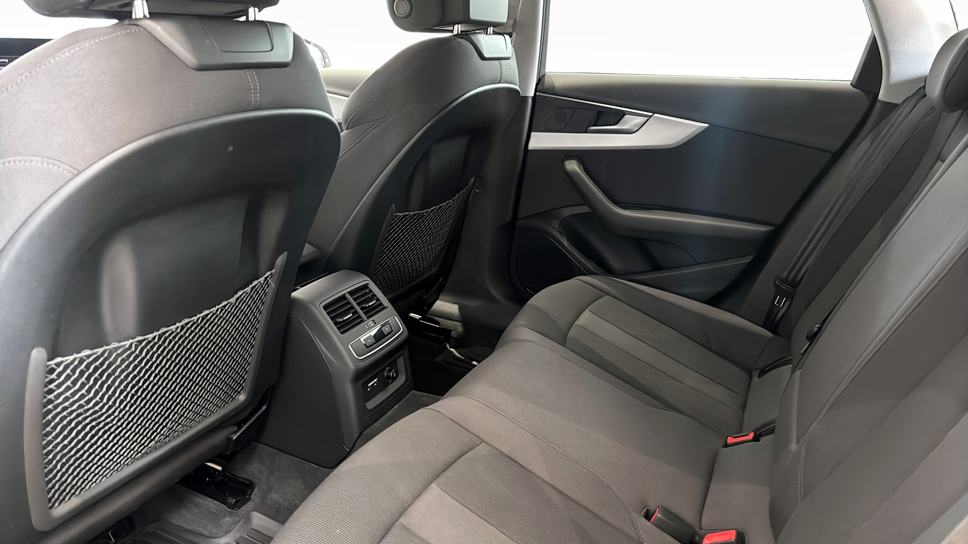Audi A4 Avant OFY43H