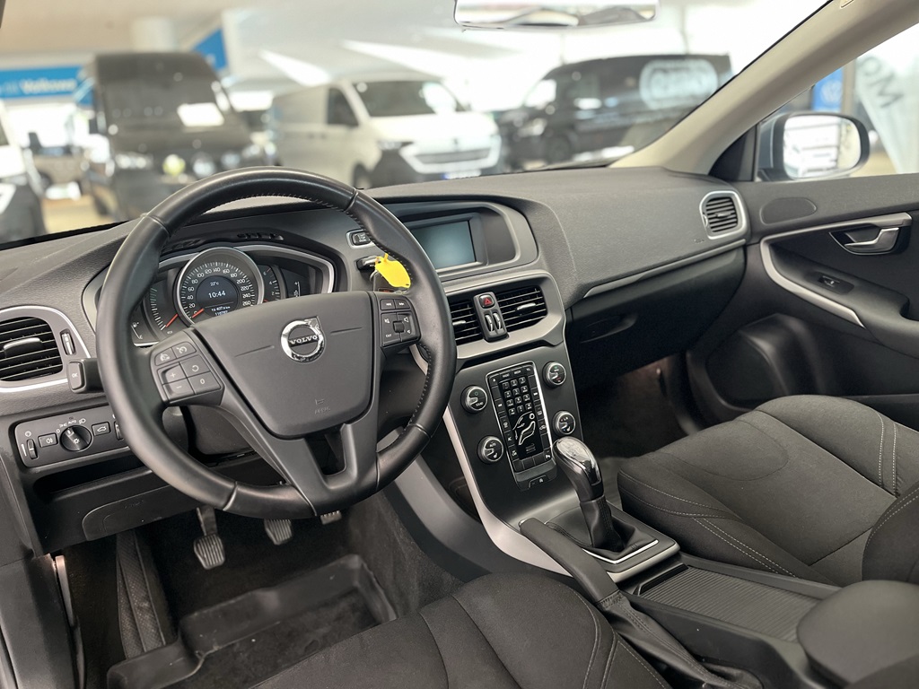 Volvo V40 OGE816