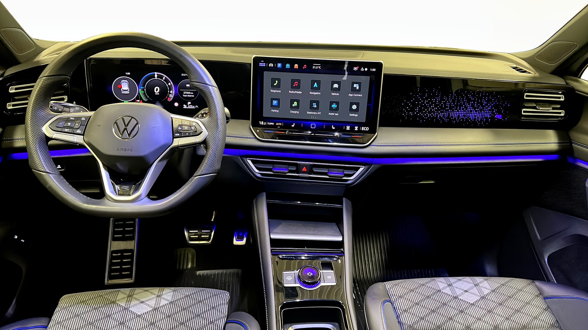 Volkswagen Tiguan OGG07Y