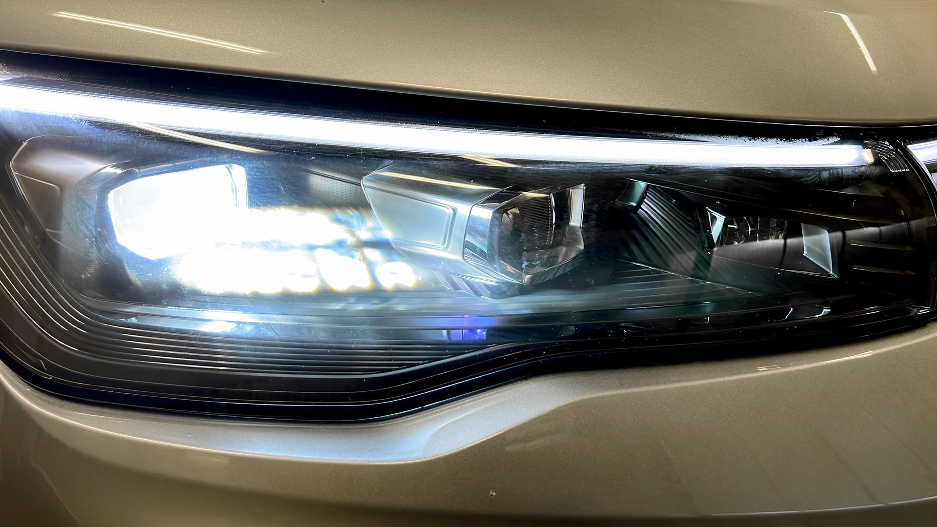 Volkswagen Tiguan OGG07Y
