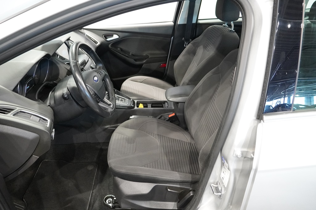 Ford Focus OGJ868