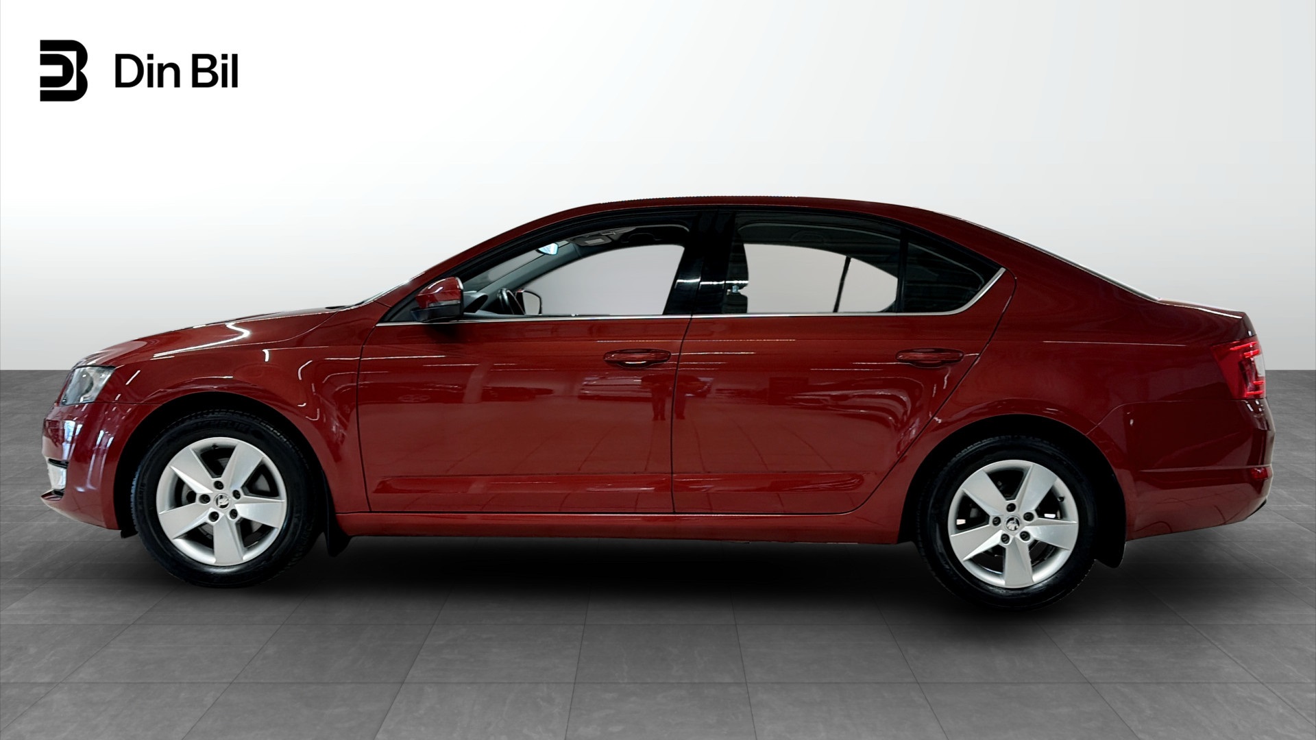 Skoda Octavia OGS653
