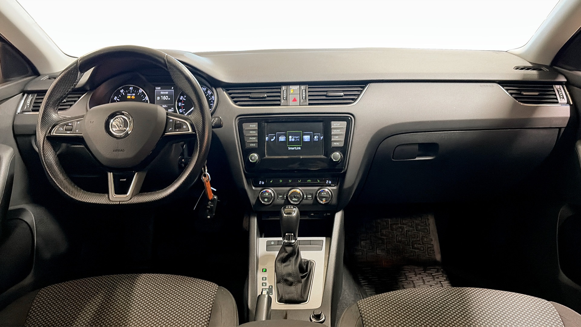 Skoda Octavia OGS653