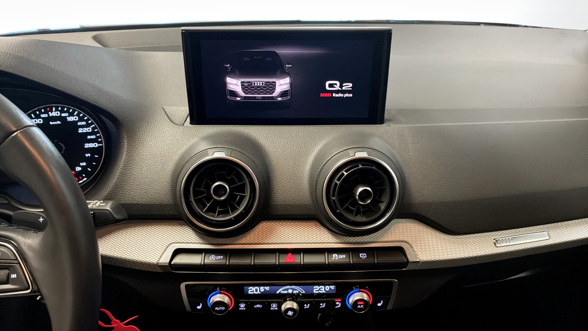 Audi Q2 OHP60Z