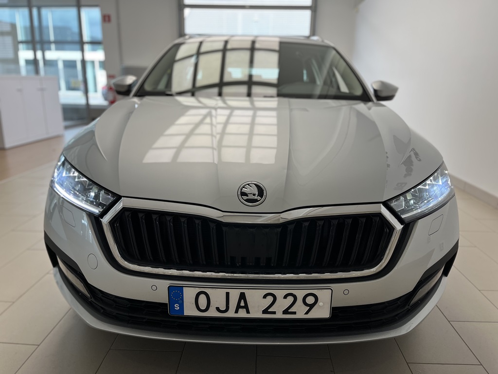 Skoda Octavia Combi OJA229