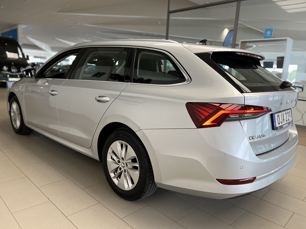 Skoda Octavia Combi OJA229