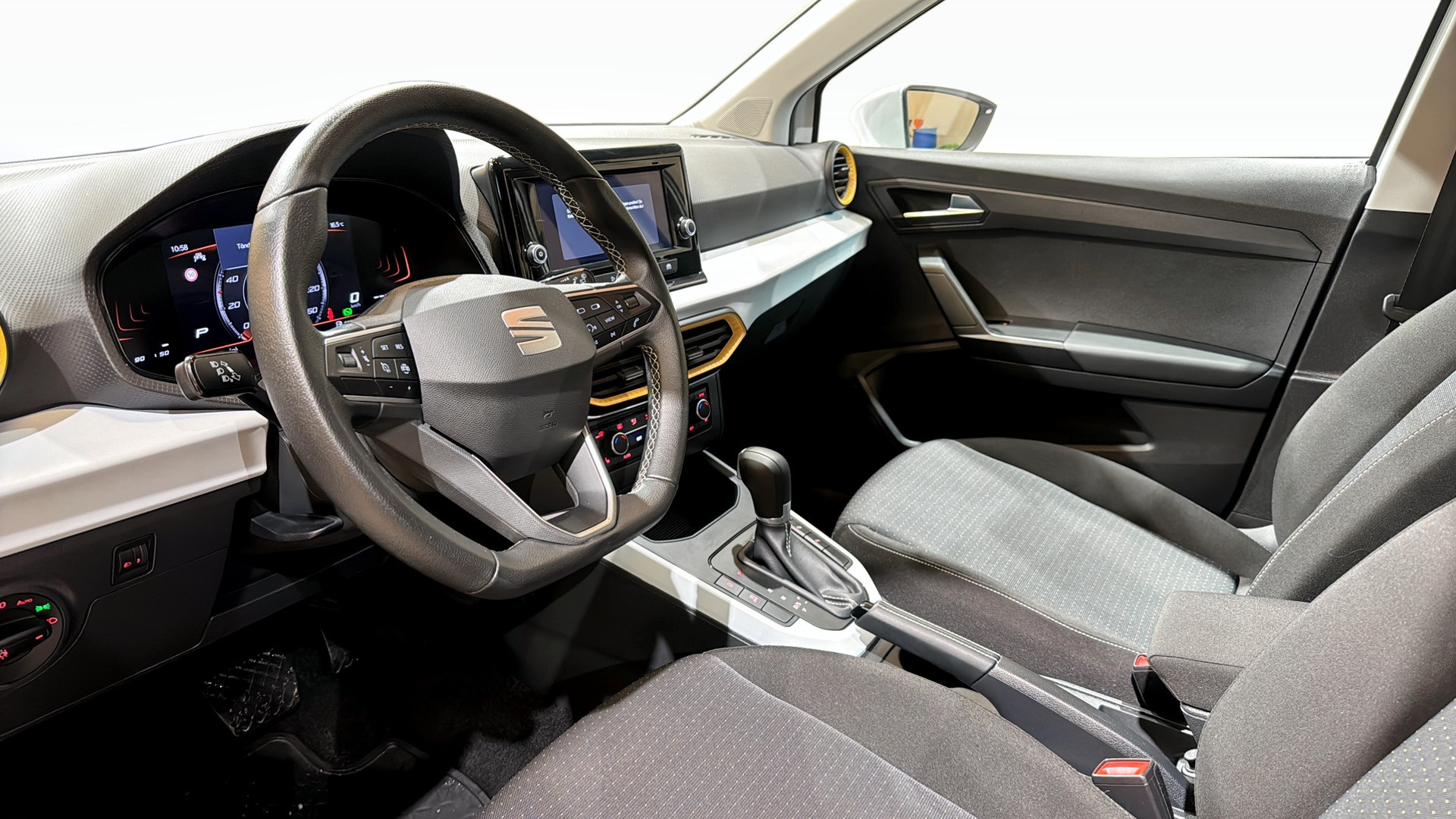 SEAT Arona OJB08F