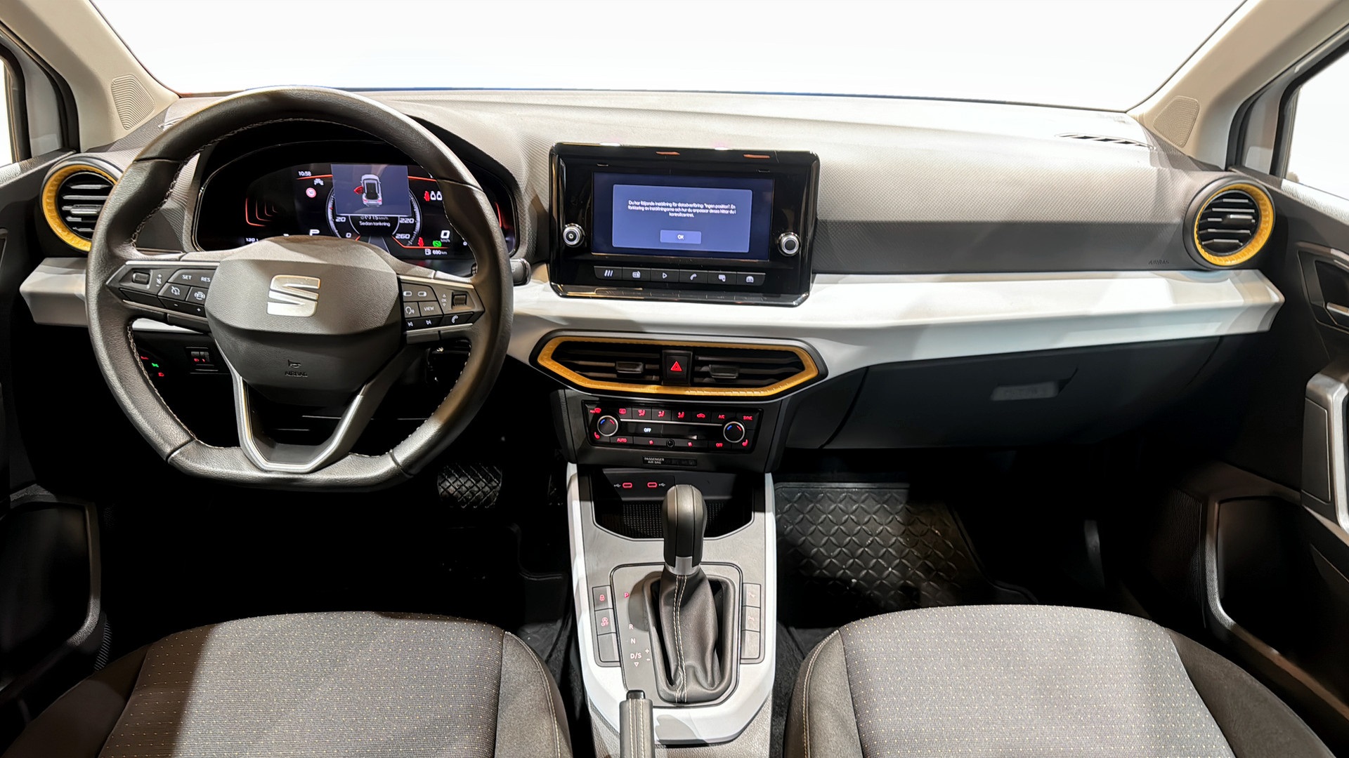 SEAT Arona OJB08F