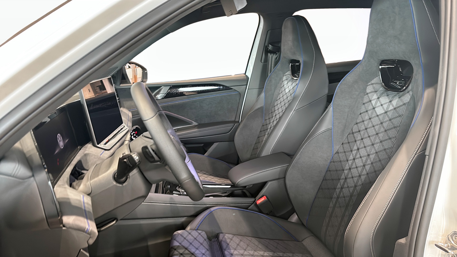 Volkswagen Tiguan OJB57T